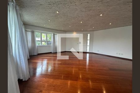 Sala de casa de condomínio para alugar com 4 quartos, 375m² em Morada dos Pássaros, Barueri