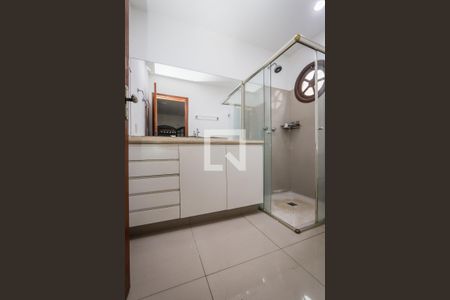 Banheiro da Suite de casa para alugar com 2 quartos, 125m² em Jardim Salete, Taboão da Serra