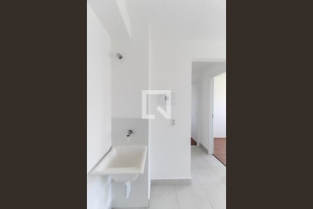 Sala - Cozinha de apartamento para alugar com 2 quartos, 32m² em Vila Carmosina, São Paulo