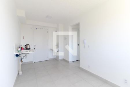 Sala - Cozinha de apartamento para alugar com 2 quartos, 32m² em Vila Carmosina, São Paulo