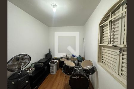 Quarto 1 de casa para alugar com 3 quartos, 125m² em Jardim dos Camargos, Barueri