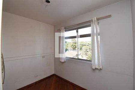 Quarto 2 de apartamento para alugar com 3 quartos, 80m² em Capanema, Curitiba