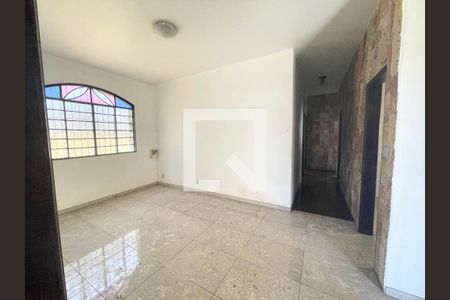 Casa à venda com 5 quartos, 360m² em Santa Branca, Belo Horizonte