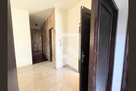 Casa à venda com 5 quartos, 360m² em Santa Branca, Belo Horizonte