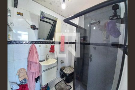Banheiro de apartamento para alugar com 1 quarto, 40m² em Gonzaguinha, São Vicente