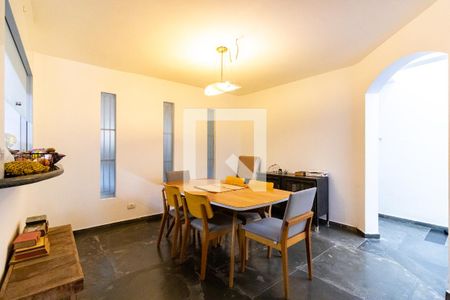 Casa à venda com 5 quartos, 389m² em Jardim Leonor, São Paulo