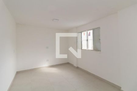 Quarto 2 de casa para alugar com 2 quartos, 75m² em Vila Carolina, São Paulo