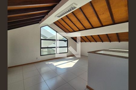 Casa de Condomínio para alugar com 4 quartos, 150m² em Recreio dos Bandeirantes, Rio de Janeiro