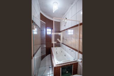 Banheiro da Suíte de casa para alugar com 3 quartos, 190m² em Vila Nova Sorocaba, Sorocaba