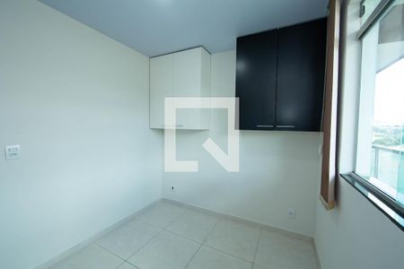 QUARTO1 de apartamento para alugar com 2 quartos, 60m² em João Pinheiro, Belo Horizonte