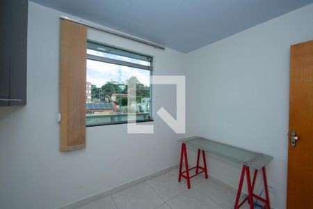 QUARTO1 de apartamento para alugar com 2 quartos, 60m² em João Pinheiro, Belo Horizonte