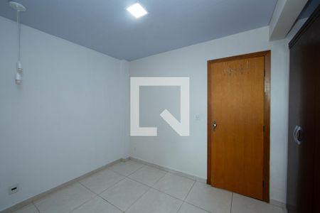 QUARTO2 de apartamento para alugar com 2 quartos, 60m² em João Pinheiro, Belo Horizonte