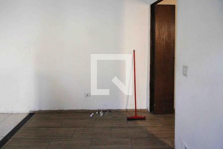 Sala de casa à venda com 5 quartos, 252m² em Vila Bancaria, São Paulo