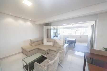 Sala de TV de apartamento à venda com 3 quartos, 180m² em Serra, Belo Horizonte