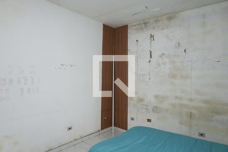Quarto 2 de casa à venda com 3 quartos, 200m² em Vila Carmosina, São Paulo