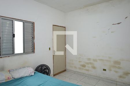 Quarto 2 de casa à venda com 3 quartos, 200m² em Vila Carmosina, São Paulo