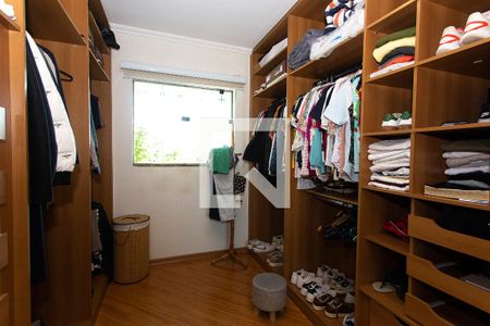 Closet da Suíte 1 de casa à venda com 3 quartos, 350m² em Jardim Textil, São Paulo