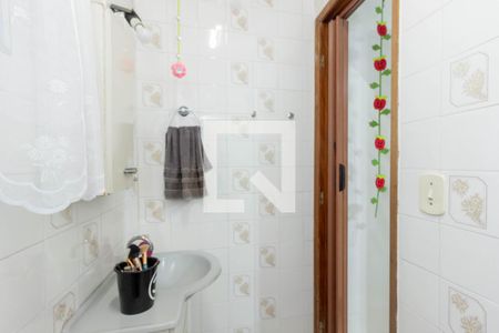 Banheiro de casa para alugar com 1 quarto, 50m² em Jardim Santo Elias, São Paulo