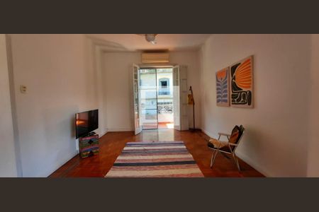 Sala de apartamento para alugar com 2 quartos, 130m² em Cosme Velho, Rio de Janeiro