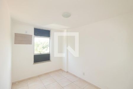 Quarto 1 de apartamento para alugar com 2 quartos, 70m² em Santa Cruz, Rio de Janeiro