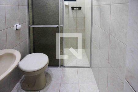 Banheiro de casa para alugar com 1 quarto, 50m² em Fazenda da Juta, São Paulo