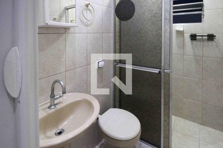 Banheiro de casa para alugar com 1 quarto, 50m² em Fazenda da Juta, São Paulo