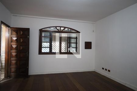 Casa para alugar com 4 quartos, 140m² em Vila Friburgo, São Paulo