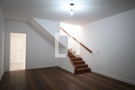 Casa para alugar com 4 quartos, 140m² em Vila Friburgo, São Paulo
