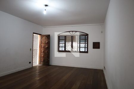 Casa para alugar com 4 quartos, 140m² em Vila Friburgo, São Paulo