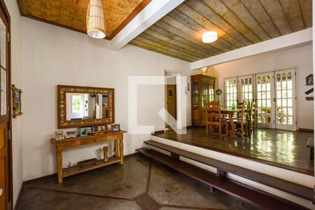 Casa à venda com 3 quartos, 300m² em Itaipu, Niterói