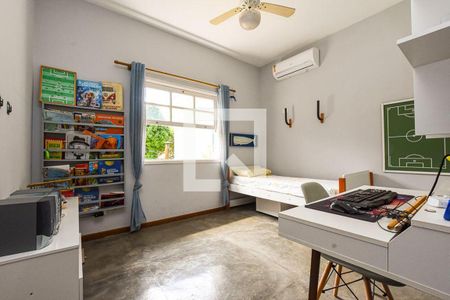 Casa à venda com 3 quartos, 300m² em Itaipu, Niterói
