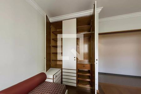 Casa à venda com 8 quartos, 250m² em Moema, São Paulo