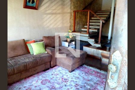 Casa à venda com 3 quartos, 480m² em Vila Dalila, São Paulo