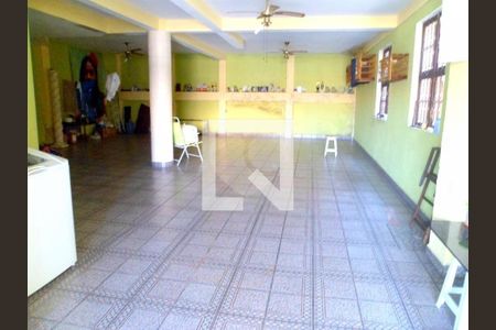 Casa à venda com 3 quartos, 480m² em Vila Dalila, São Paulo