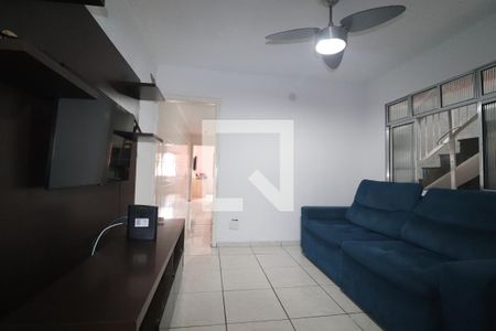 Sala de casa à venda com 2 quartos, 185m² em Jardim Stella, Santo André