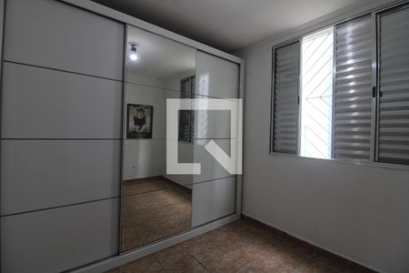 Quarto 2 de apartamento para alugar com 2 quartos, 53m² em Vila Silvia, São Paulo