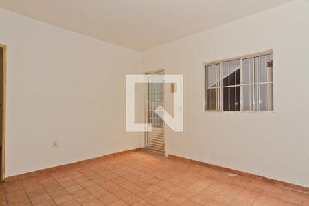 Casa para alugar com 2 quartos, 80m² em Vila Zat, São Paulo