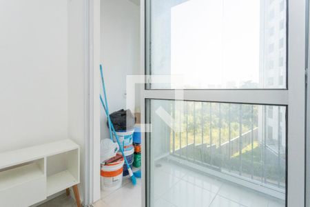 Vista da Sala de apartamento para alugar com 3 quartos, 52m² em Socorro, São Paulo