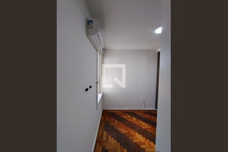 Quarto 1 de apartamento para alugar com 2 quartos, 60m² em Menino Deus, Porto Alegre