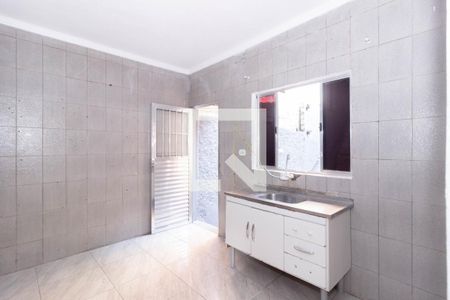Cozinha de casa para alugar com 1 quarto, 60m² em Vila Zat, São Paulo