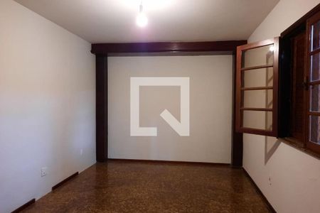 Casa à venda com 8 quartos, 350m² em Pendotiba, Niterói