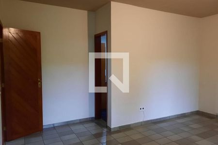 Casa à venda com 8 quartos, 350m² em Pendotiba, Niterói