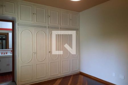 Casa à venda com 8 quartos, 350m² em Pendotiba, Niterói