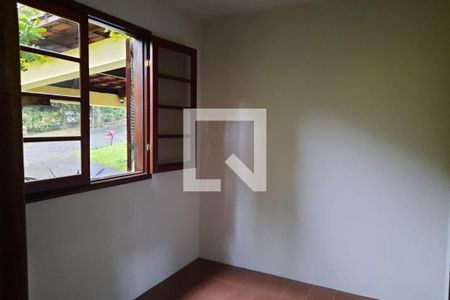 Casa à venda com 8 quartos, 350m² em Pendotiba, Niterói
