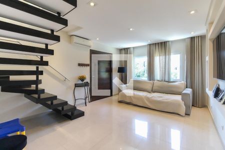 Casa à venda com 3 quartos, 600m² em Jardim Nossa Senhora do Carmo, São Paulo