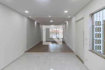 Casa à venda com 3 quartos, 154m² em Vila Lucia, São Paulo