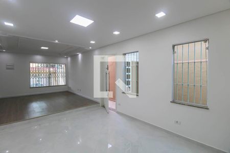 Casa à venda com 3 quartos, 154m² em Vila Lucia, São Paulo
