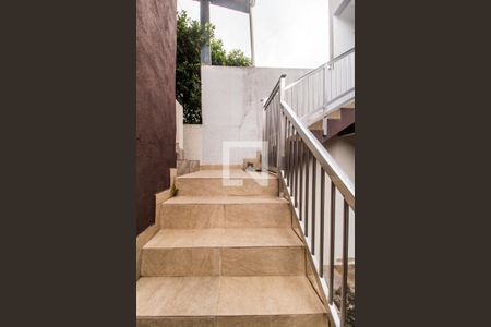 Entrada de casa para alugar com 1 quarto, 70m² em Jardim Munhoz Junior, Barueri