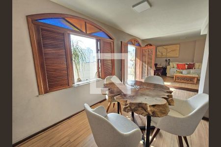 Apartamento à venda com 4 quartos, 268m² em Icaraí, Niterói