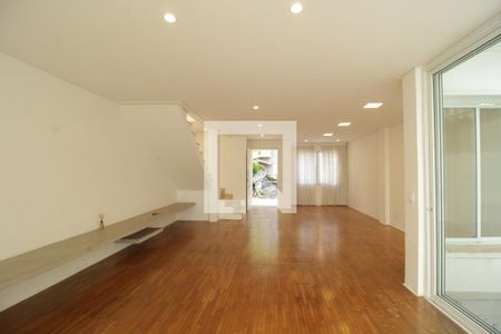 Sala de casa de condomínio para alugar com 3 quartos, 120m² em Perdizes, São Paulo